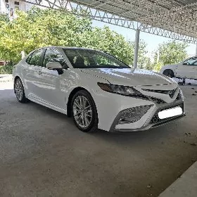 Toyota Camry 2023