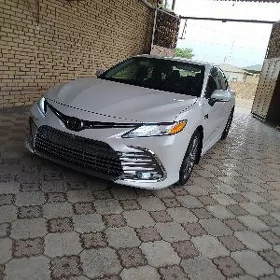 Toyota Camry 2023