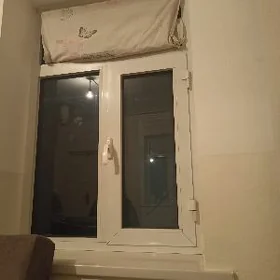 aýna gapy