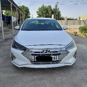 Hyundai Elantra 2019