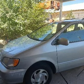 Toyota Sienna 2002