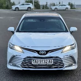 Toyota Camry 2021
