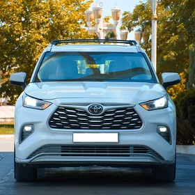 Toyota Highlander 2020