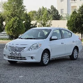 Nissan Versa 2013
