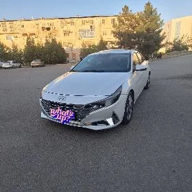 Hyundai Elantra 2021