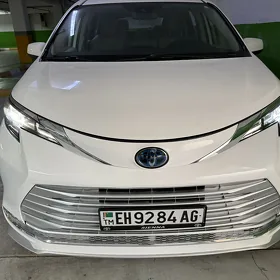 Toyota Sienna 2022