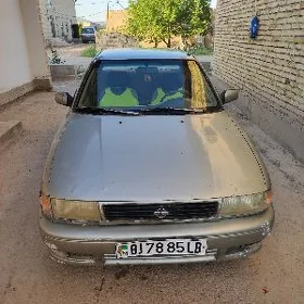 Nissan Sunny 1994