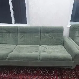 Диван с креслом