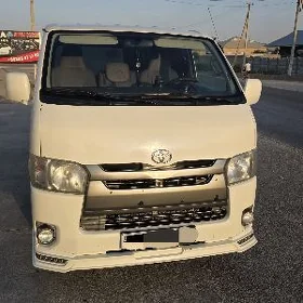 Toyota Hiace 2014