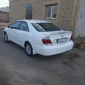 Toyota Camry 2004