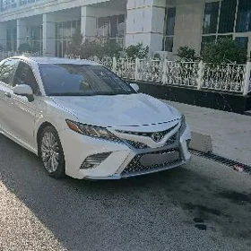 Toyota Camry 2018
