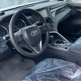 Toyota Camry Hybrid 2023