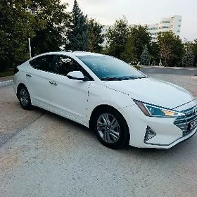 Hyundai Elantra 2020