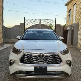 Toyota Highlander 2023