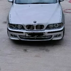 BMW E39 2000