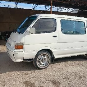 Toyota Hiace 1995