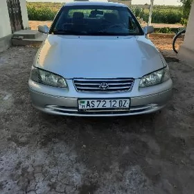 Toyota Camry 2000