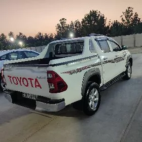 Toyota Hilux 2021