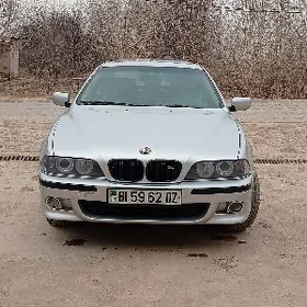 BMW E39 2000