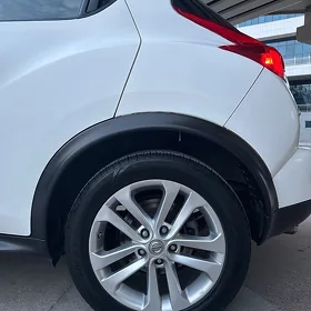 Nissan JUKE 2012