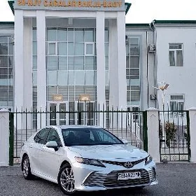 Toyota Camry 2022