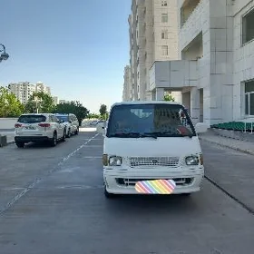 Toyota Hiace 2000