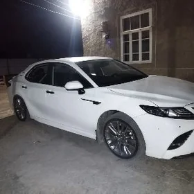 Toyota Camry 2020