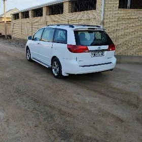 Toyota Sienna 2004