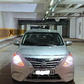 Nissan Versa 2016