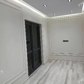 мир2 3ком 4эт квадрат прихож