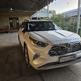 Toyota Highlander 2022