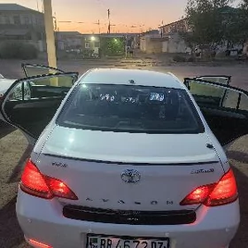 Toyota Avalon 2005