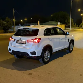Mitsubishi RVR 2021
