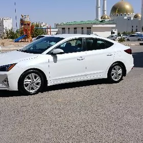 Hyundai Elantra 2019