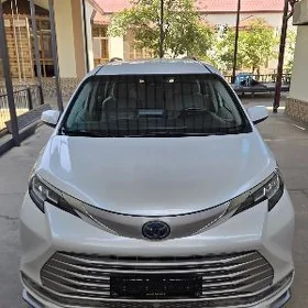 Toyota Sienna 2021