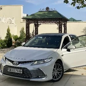 Toyota Camry 2023