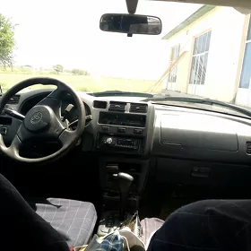 Toyota RAV4 2000