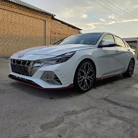 Hyundai Elantra 2022