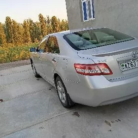 Toyota Camry 2010