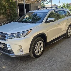 Toyota Highlander 2019