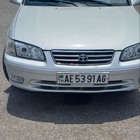 Toyota Camry 2000