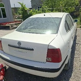 Volkswagen Passat 2001