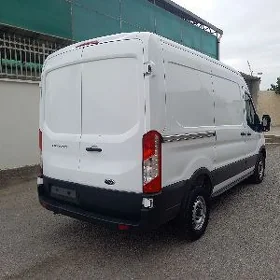 Ford Transit Crew Van 2022