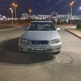 Toyota Camry 1999