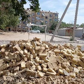 кирпич