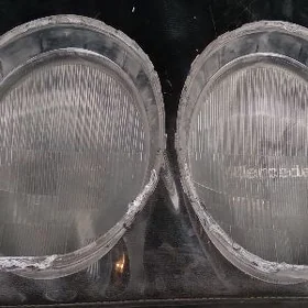 Mercedes 210 kuzwa faraň ýuzi