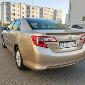 Toyota Camry 2012