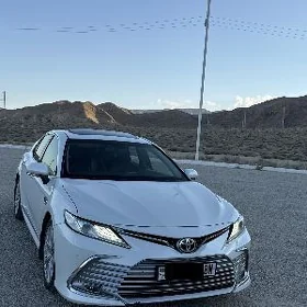 Toyota Camry 2018