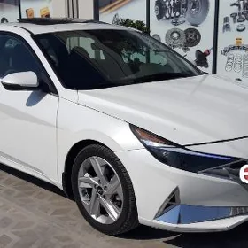 Hyundai Elantra 2022