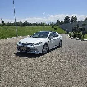 Toyota Camry 2023